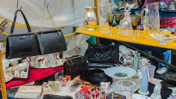 Antique china buyers Mount Holly North Carolina. Updated 2025